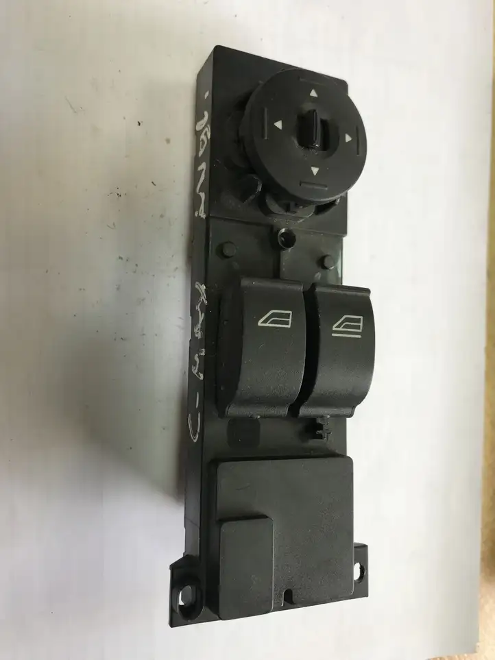 Ford Focus C-MAX (2003 - 2010) 3M5T14529 Кнопка стеклоподъемников — фото 1