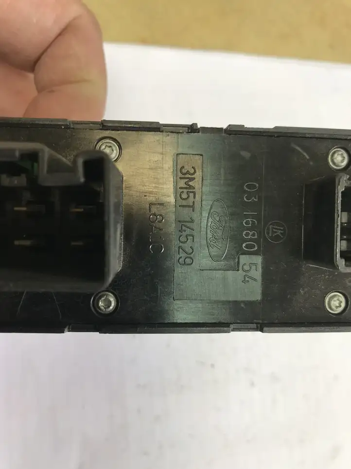 Ford Focus C-MAX (2003 - 2010) 3M5T14529 Кнопка стеклоподъемников — фото 4