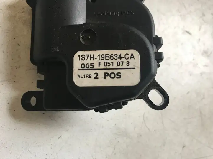 Ford Focus (2005 - 2008) 1S7H19B634CA Двигатель задвижки потока воздуха — фото 1