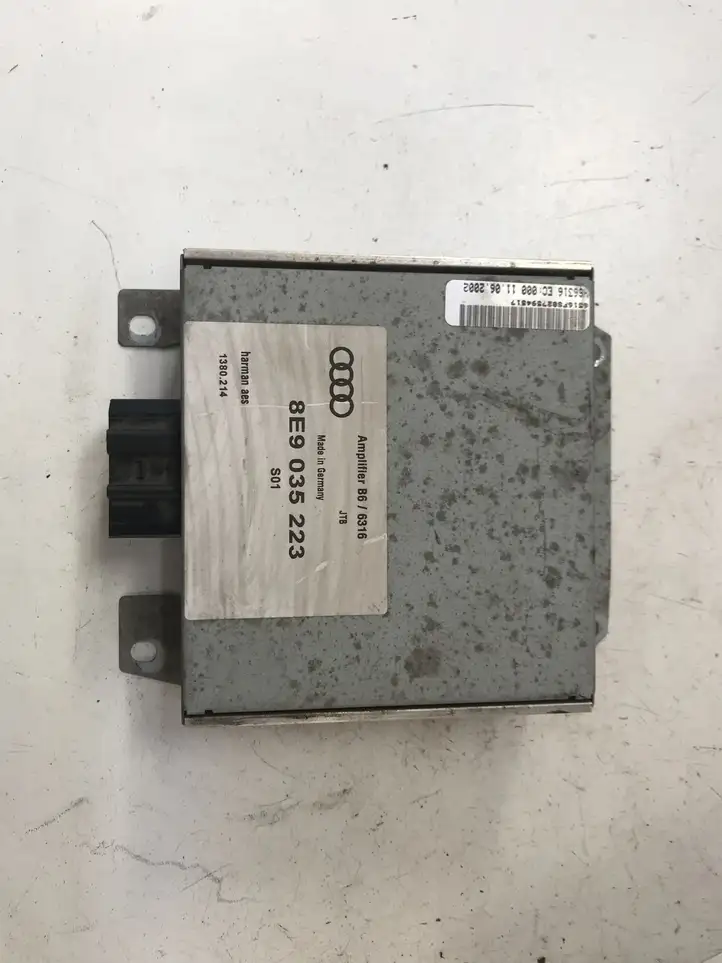 Audi A4 S4 B6 8E 8H (2000 - 2006) 8E9035223 Усилитель звука — фото 1