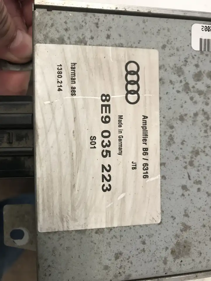Audi A4 S4 B6 8E 8H (2000 - 2006) 8E9035223 Усилитель звука — фото 3