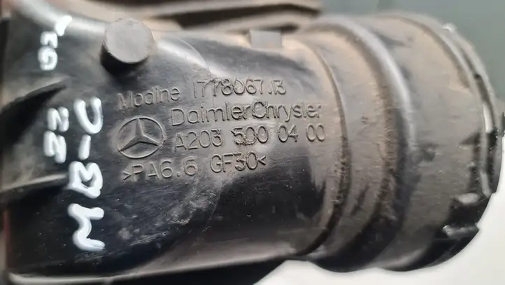 Mercedes-Benz C W203 (2000 - 2007) A2035000400 Интеркулер — фото 2