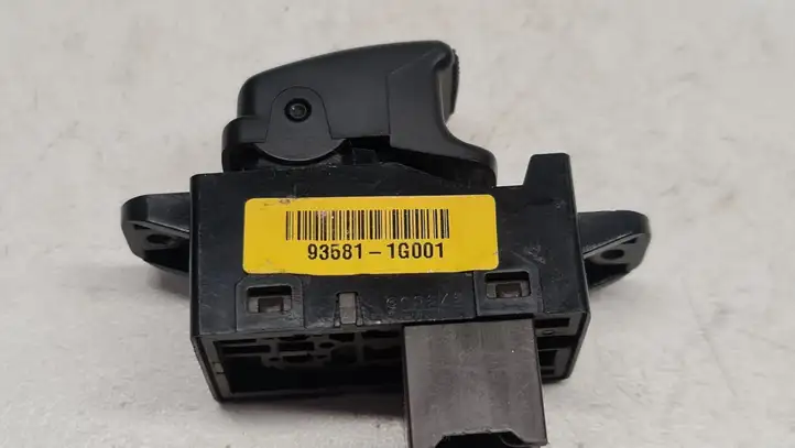 Kia Rio (2005 - 2009) 935811G001 Блок кнопок стеклоподъемников — фото 3