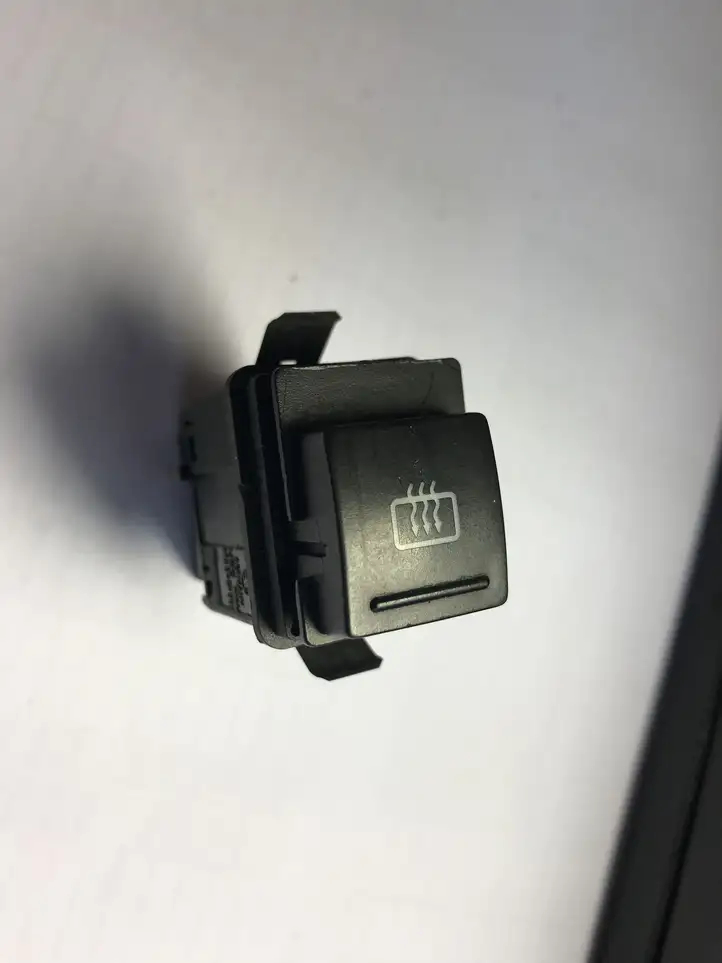 Skoda Superb B5 (3U) (2001 - 2008) 3U0959821A Кнопка обогрева стекла — фото 2