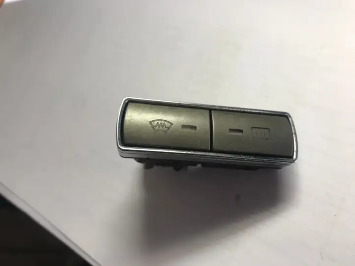 Ford Mondeo MK IV (2007 - 2014) 6M2T18K574AC Кнопка обогрева стекла — фото 3