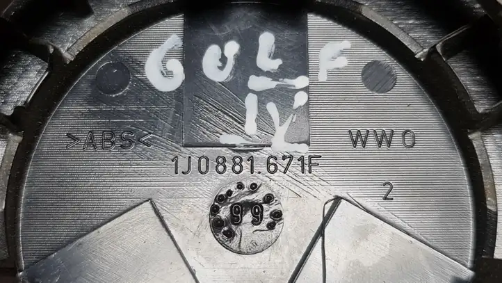Volkswagen Golf IV (1998 - 2005) 1J0881671F Ручка регулировки сиденья — фото 3