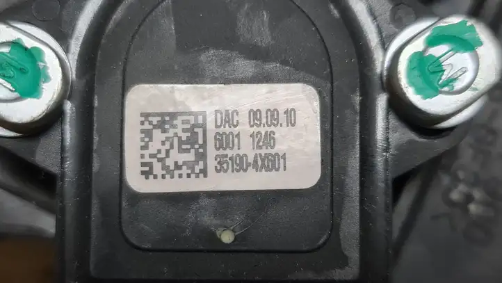 Kia Venga (2010 - 2014) 327271P900 Педаль акселератора — фото 6