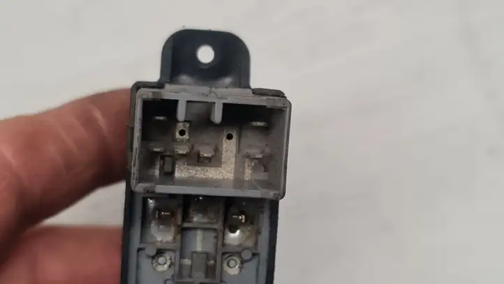Chevrolet Kalos (2003 - 2008) 7J05A Кнопка стеклоподъемников — фото 4