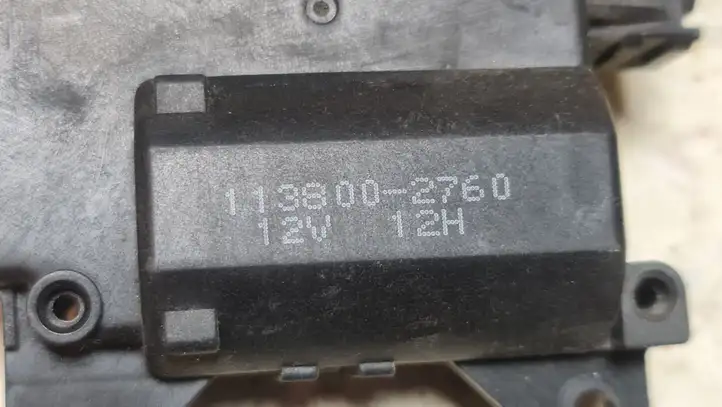 Toyota Corolla E120 E130 (2004 - 2007) 1138002760 Двигатель задвижки потока воздуха — фото 4