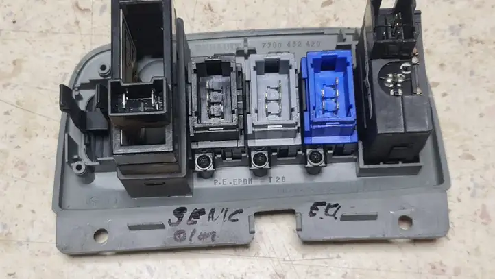 Renault Scenic I (1996 - 2003) 7700432429 Кнопка стеклоподъемников — фото 5