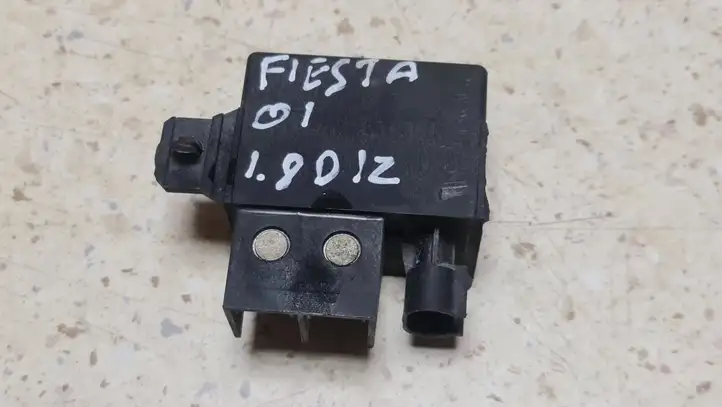 Ford Fiesta (2000 - 2005) YS6T14N089AC Реле накала свечей — фото 3