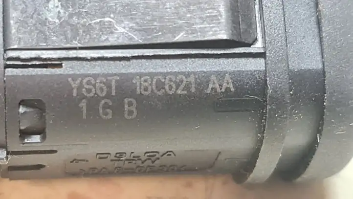 Ford Fiesta (2000 - 2005) YS6T18C621AA Кнопка обогрева стекла — фото 3