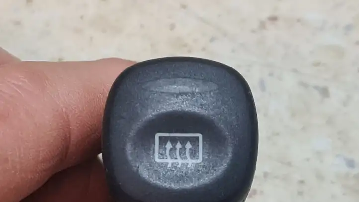 Ford Fiesta (2000 - 2005) YS6T18C621AA Кнопка обогрева стекла — фото 5
