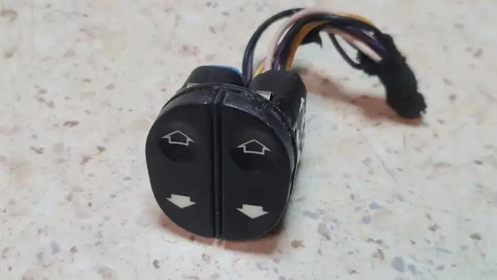 Ford Fiesta (2000 - 2005) 96FG14529BC Блок кнопок стеклоподъемников — фото 1