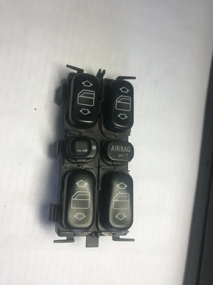 Mercedes-Benz A W168 (1997 - 2004) 1688202810 Блок кнопок стеклоподъемников — фото 6