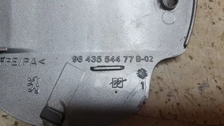 Peugeot 307 CC (2001 - 2005) 9643554477B02 Крышка топливного бака — фото 3