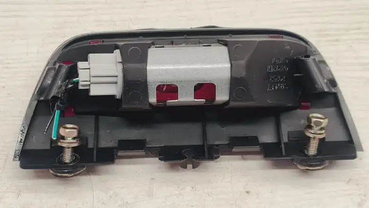 Honda HR-V (1998 - 2005) R9252B Дополнительный стоп фонарь — фото 5