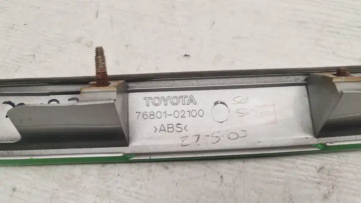 Toyota Corolla E120 E130 (2004 - 2007) 7680102100 Подсветка номера — фото 3