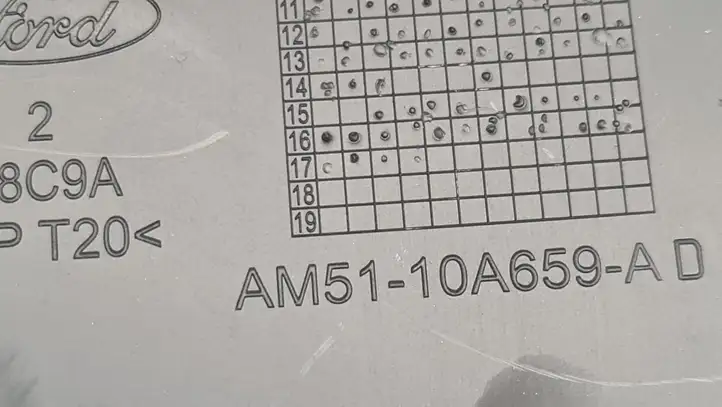 Ford C-MAX II (2015 - ) AM5110723AE Ящик аккумулятора — фото 3