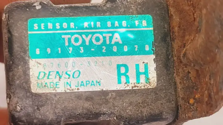 Toyota Avensis T220 (2000 - 2003) 8917320070 Датчик удара SRS — фото 3