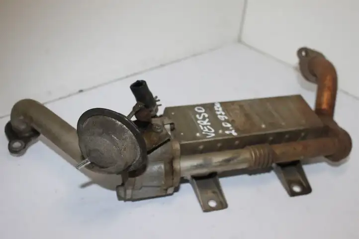 Toyota Corolla Verso E121 (2001 - 2004) 256010R020 Охладитель клапана EGR — фото 3