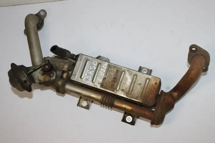 Toyota Corolla Verso E121 (2001 - 2004) 256010R020 Охладитель клапана EGR — фото 4