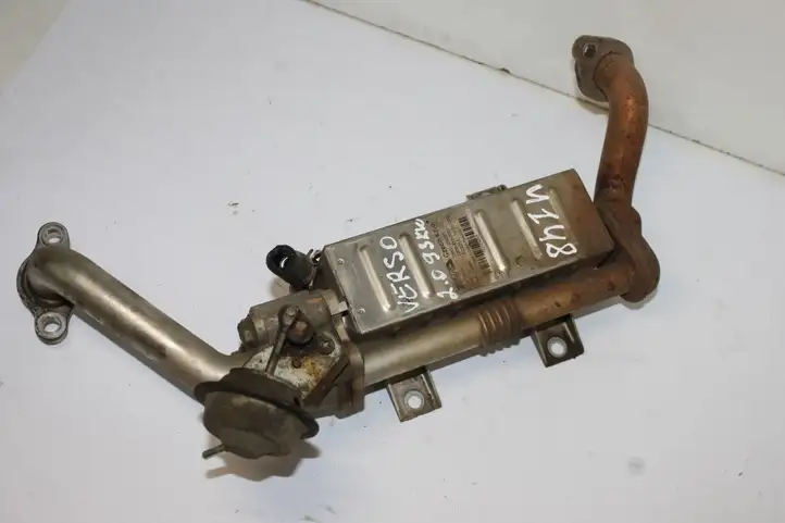 Toyota Corolla Verso E121 (2001 - 2004) 256010R020 Охладитель клапана EGR — фото 7