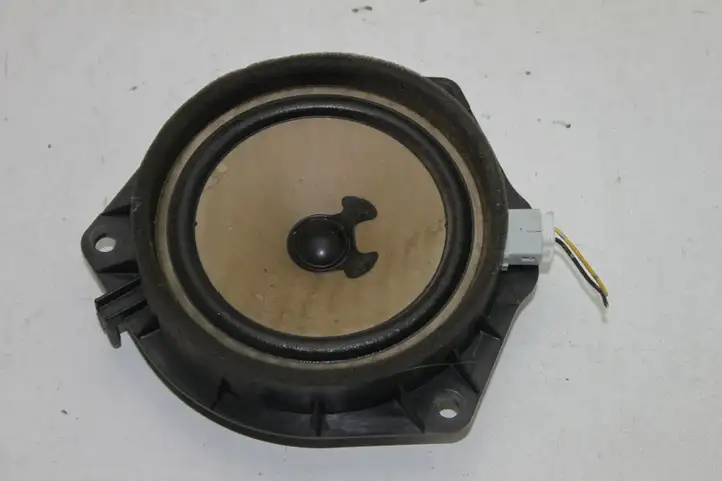 Toyota Yaris Verso (1999 - 2005) 8616052030 Динамики задних дверей — фото 1