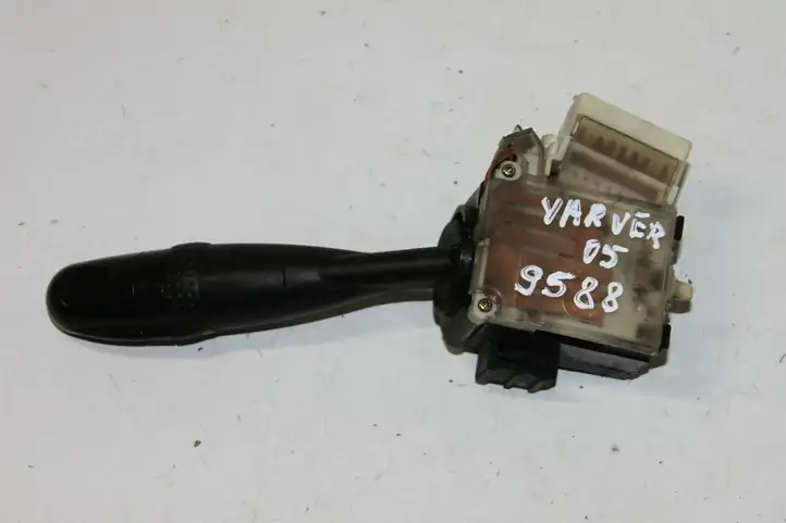 Toyota Yaris Verso (1999 - 2005) Подрулевой переключатель — фото 4