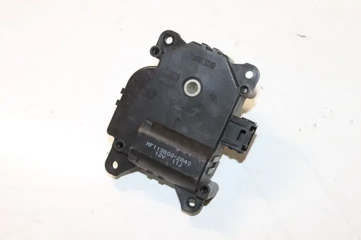 Toyota Auris 150 (2006 - 2012) 113800-2840 Двигатель задвижки потока воздуха — фото 1