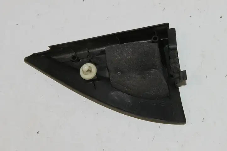 Toyota Yaris Verso (1999 - 2005) 6749252030 Прочая отделка передней двери — фото 2
