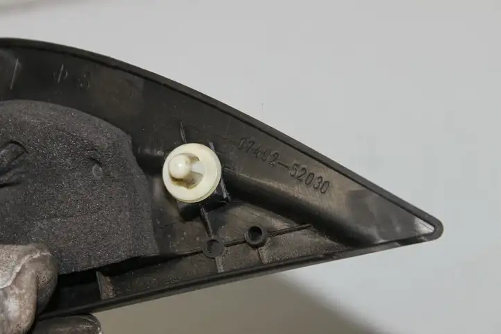 Toyota Yaris Verso (1999 - 2005) 6749252030 Прочая отделка передней двери — фото 3
