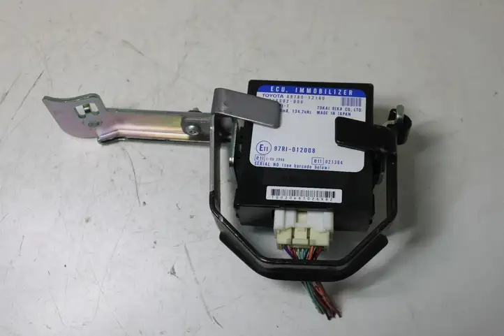 Toyota Corolla Verso E121 (2004 - 2007) 8978012160 Блок иммобилайзера — фото 1