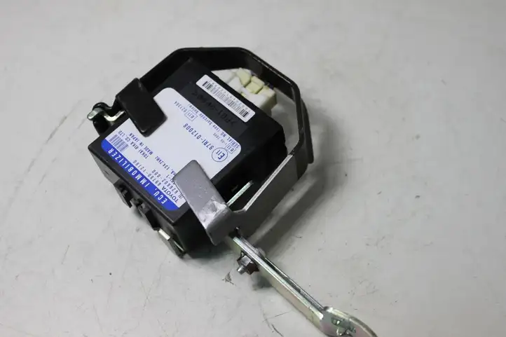 Toyota Corolla Verso E121 (2004 - 2007) 8978012160 Блок иммобилайзера — фото 5
