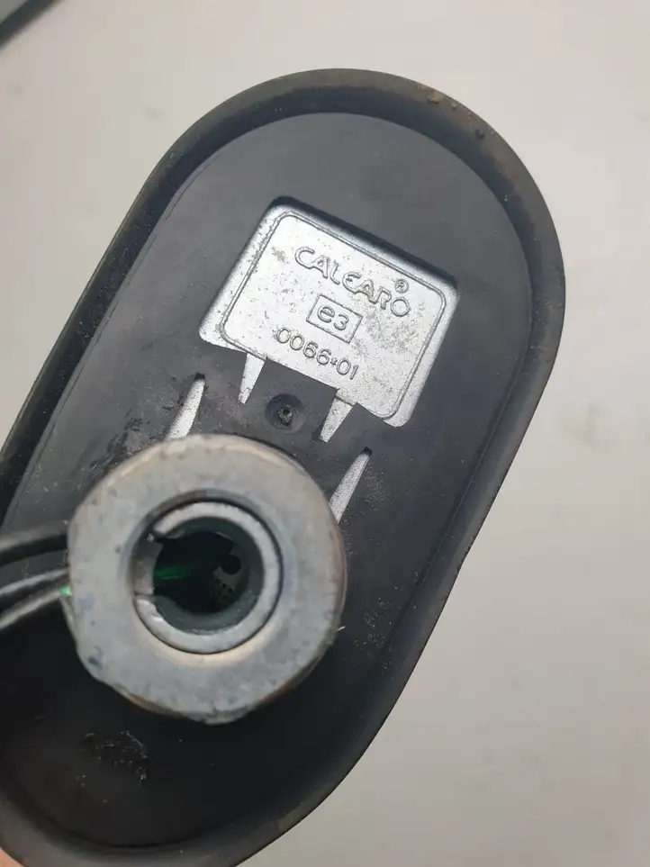 Toyota RAV 4 (XA40) (2012 - 2018) 6Q0035575 GPS антенна — фото 2