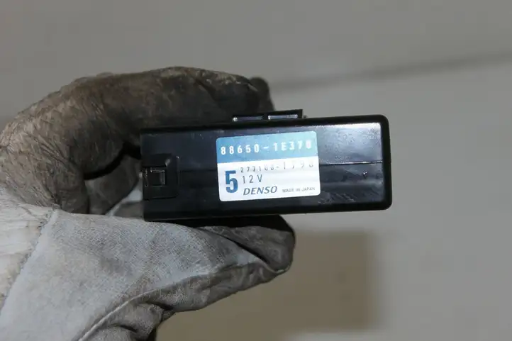 Toyota Yaris Verso (1999 - 2005) 886501E37 Модуль управления кондиционером — фото 2