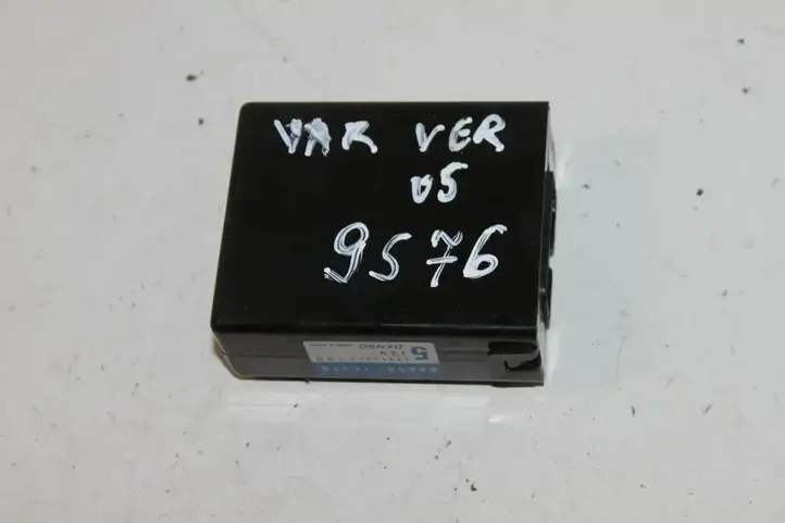 Toyota Yaris Verso (1999 - 2005) 886501E37 Модуль управления кондиционером — фото 4