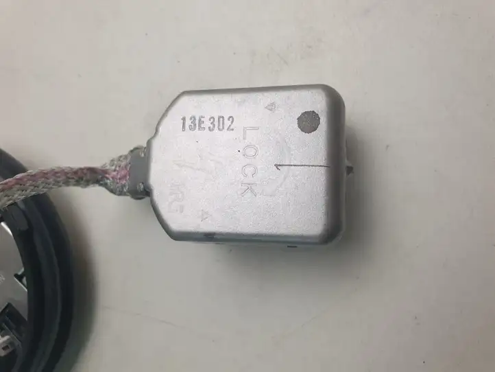 Toyota RAV 4 (XA40) (2012 - 2018) 5212742090 Блок розжига ксенона — фото 5