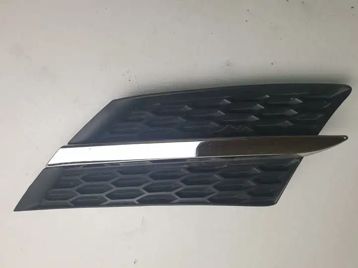 Toyota RAV 4 (XA40) (2012 - 2018) 5310642010 Нижняя решетка переднего бампера — фото 1