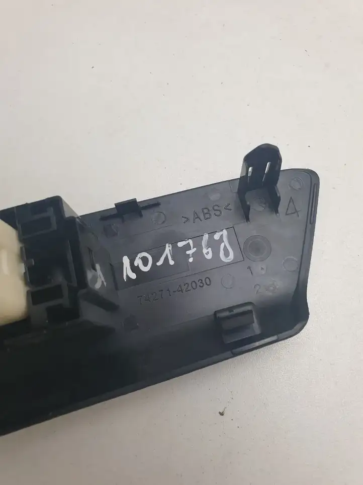Toyota RAV 4 (XA40) (2012 - 2018) 7427142030 Блок кнопок стеклоподъемников — фото 4