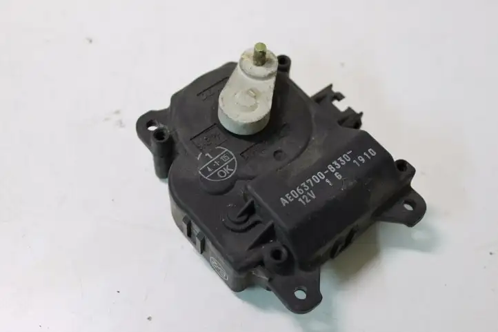 Toyota RAV 4 (XA30) (2006 - 2016) AE0637008330 Двигатель задвижки потока воздуха — фото 4