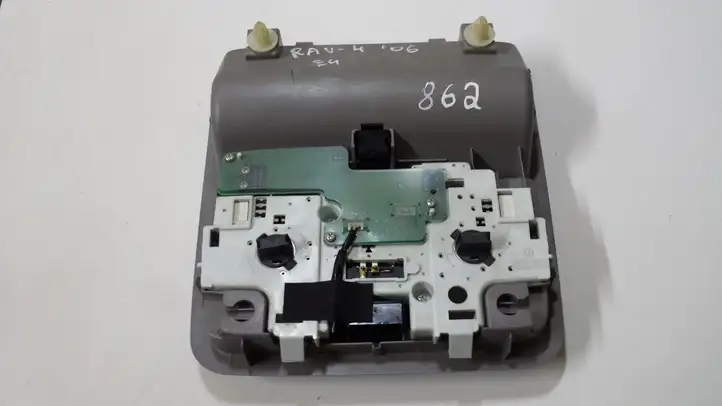 Toyota RAV 4 (XA30) (2006 - 2016) 6340142010 Передняя подсветка — фото 6