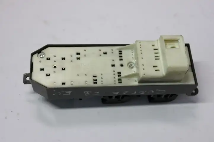 Toyota Corolla E140 E150 (2007 - 2013) 192835 Кнопка стеклоподъемников — фото 4