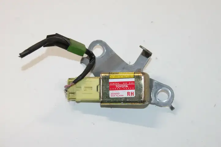 Toyota RAV 4 (XA20) (2000 - 2005) 8986042020 Датчик удара SRS — фото 1