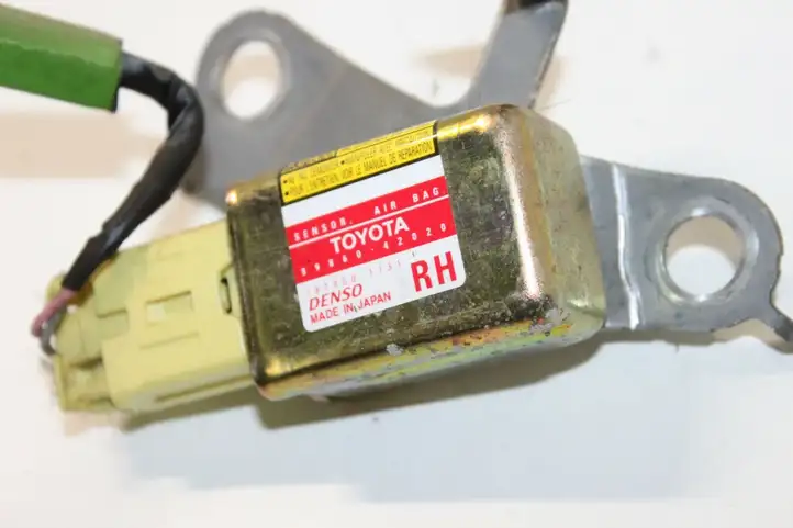 Toyota RAV 4 (XA20) (2000 - 2005) 8986042020 Датчик удара SRS — фото 2