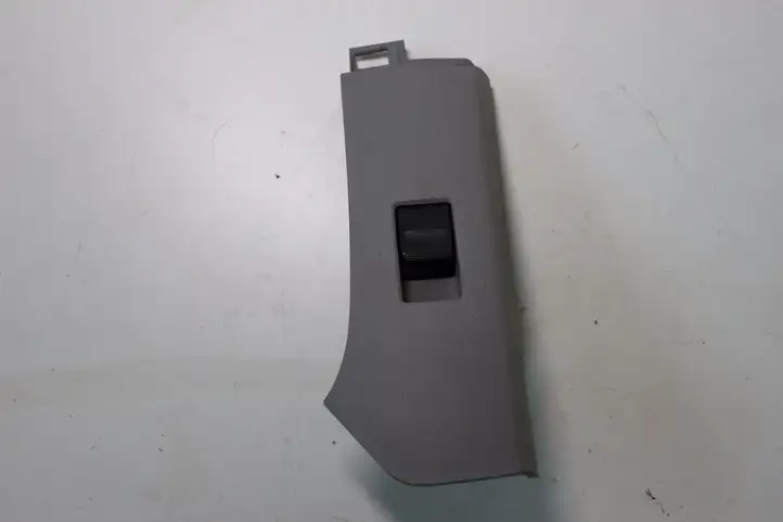 Toyota Yaris (2009 - 2012) 742310d090 Блок кнопок стеклоподъемников — фото 1
