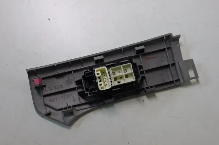 Toyota Yaris (2009 - 2012) 742310d090 Блок кнопок стеклоподъемников — фото 4