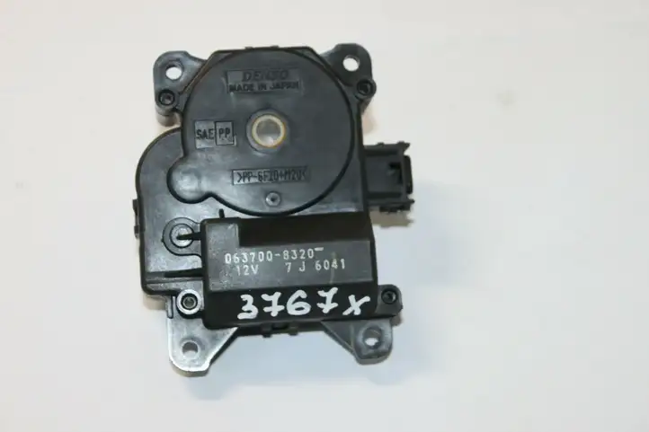 Toyota Corolla E140 E150 (2007 - 2013) 0637008320 Двигатель задвижки потока воздуха — фото 1