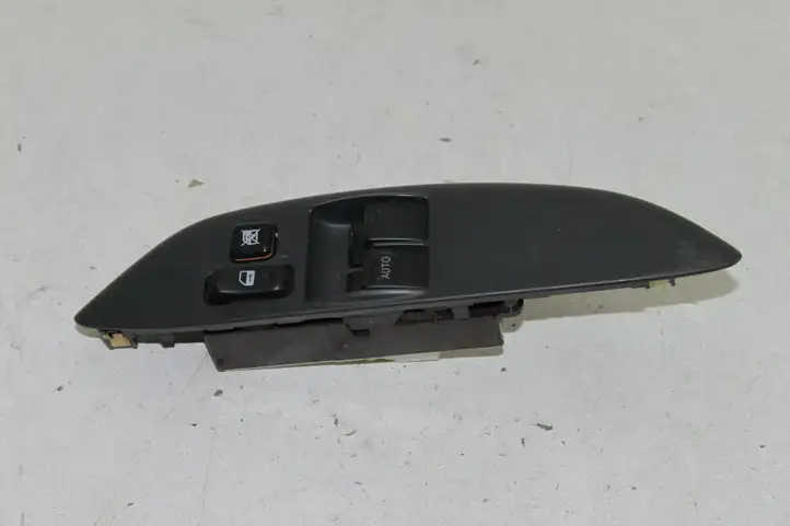 Toyota Yaris (2003 - 2005) Кнопка стеклоподъемников — фото 1