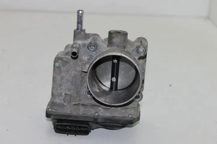 Toyota Corolla E140 E150 (2007 - 2013) 22030-0T040 Дроссельная заслонка — фото 1